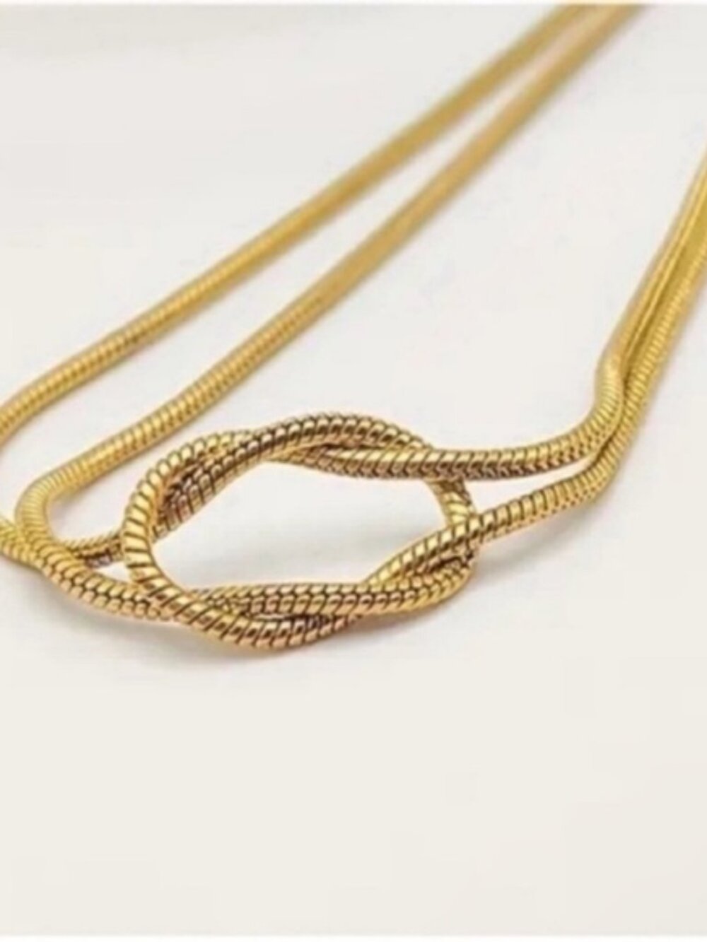 New! Gold Petite Knot Necklace (3032) NWOT